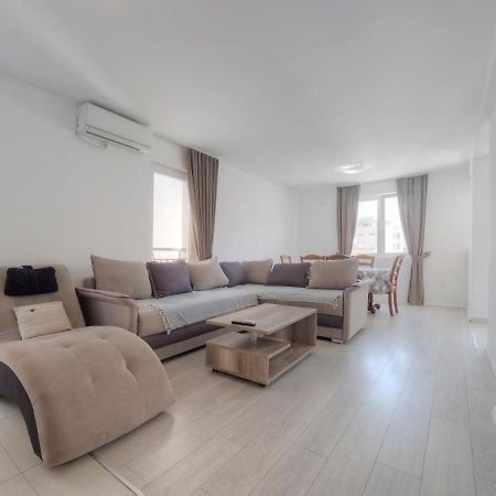 Family Three Bedroom Apartment Brando Budva Kültér fotó