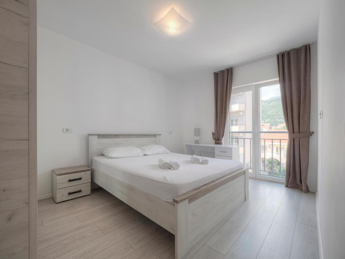 Family Three Bedroom Apartment Brando Budva Kültér fotó