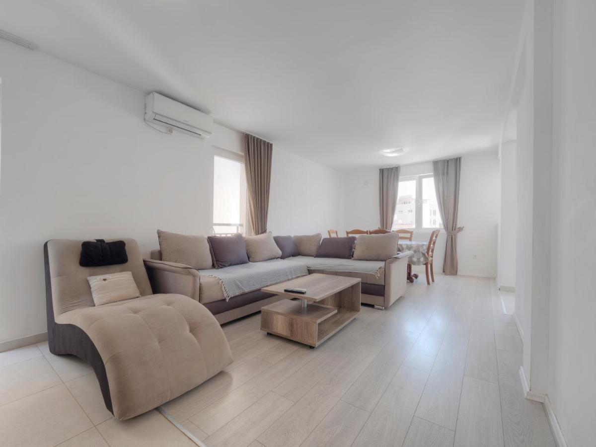 Family Three Bedroom Apartment Brando Budva Kültér fotó