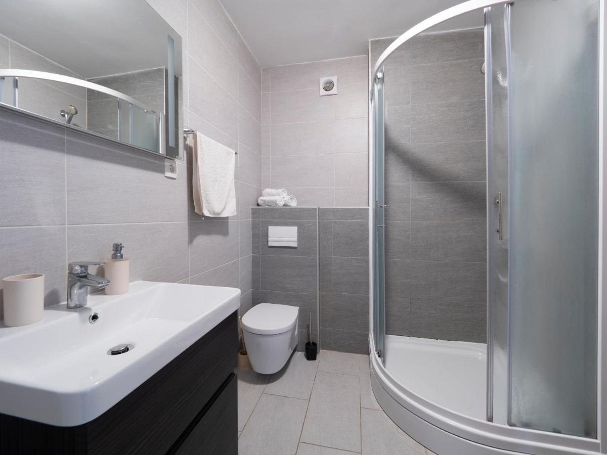 Family Three Bedroom Apartment Brando Budva Kültér fotó